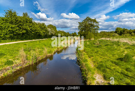 Une superbe vue sur la campagne à Paddington Meadows à Warrington Banque D'Images