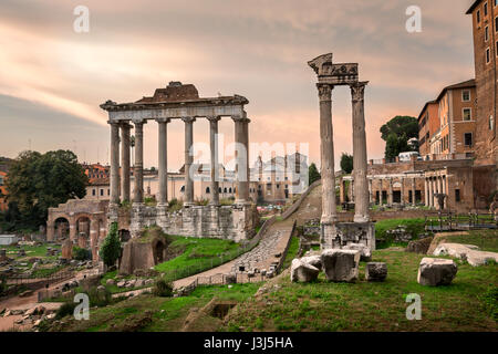 Forum romain (Foro Romano) dans la matinée, Rome, Italie Banque D'Images