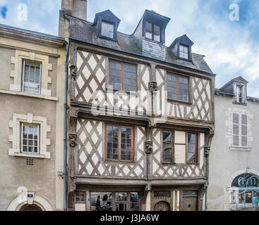 La France, l'Center-Val de Loire, de Blois, La maison des acrobates (l'acrobat's house), historique maison à pans de bois dans les vieux quartiers de Blois Banque D'Images