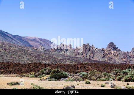 Roque Cinchado plus visité dans les îles Canaries, Espagne. Une formation rocheuse unique et un lieu emblématique de l'île de Ténérife situé près de Volcan Teide Banque D'Images