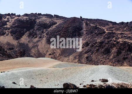 Roque Cinchado plus visité dans les îles Canaries, Espagne. Une formation rocheuse unique et un lieu emblématique de l'île de Ténérife situé près de Volcan Teide Banque D'Images