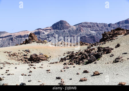 Roque Cinchado plus visité dans les îles Canaries, Espagne. Une formation rocheuse unique et un lieu emblématique de l'île de Ténérife situé près de Volcan Teide Banque D'Images