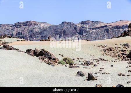 Roque Cinchado plus visité dans les îles Canaries, Espagne. Une formation rocheuse unique et un lieu emblématique de l'île de Ténérife situé près de Volcan Teide Banque D'Images