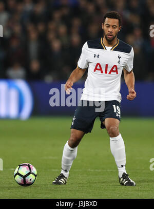 Mousa Dembele de Tottenham Hotspur lors du match de la Premier League au London Stadium, Londres. APPUYEZ SUR ASSOCIATION photo. Date de la photo: Vendredi 5 mai 2017. Voir PA Story FOOTBALL West Ham. Le crédit photo devrait se lire comme suit : Adam Davy/PA Wire. RESTRICTIONS : aucune utilisation avec des fichiers audio, vidéo, données, listes de présentoirs, logos de clubs/ligue ou services « en direct » non autorisés. Utilisation en ligne limitée à 75 images, pas d'émulation vidéo. Aucune utilisation dans les Paris, les jeux ou les publications de club/ligue/joueur unique. Banque D'Images