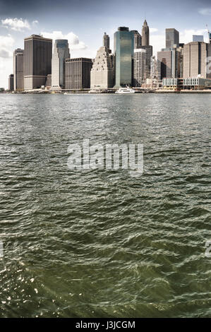 Vue sur la partie basse de Manhattan à sunny day - image HDR. Banque D'Images