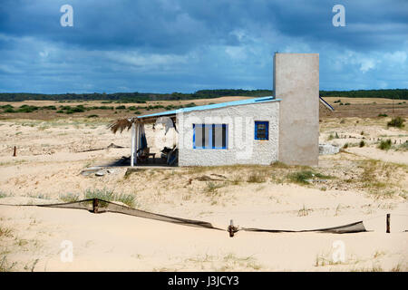 Maisons à Cabo Polonio hippie, Rocha, Uruguay Banque D'Images