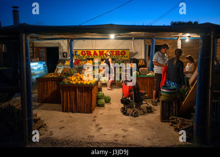 Marché de Fruits en Barra de Valizas, Rocha, Ministère de l'Uruguay. Banque D'Images