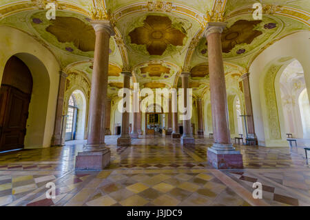 Château de Schleissheim, Allemagne - 30 juillet 2015 : l'intérieur de palais principal de bâtiment, les chambres avec des peintures incroyables, les décorations, les détails et les ornements en vrai l'Europe Banque D'Images