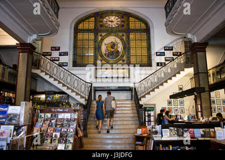 Puro Verso bibliothèque dans la vieille ville de Montevideo, Uruguay. Banque D'Images