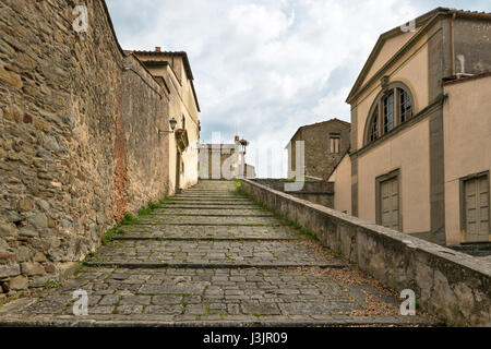 Sentier en montée à l'Église et couvent franciscain de Fiesole, près de Florence Banque D'Images