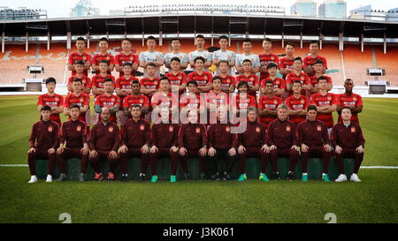 Photo de groupe des joueurs de Guangzhou Evergrande Taobao C.F. pour le Football Chinois 2017 Super League, dans la ville de Guangzhou, province du Guangdong en Chine du Sud, 18 février 2017. Banque D'Images