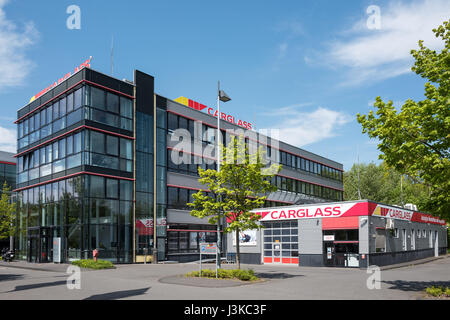 Carglass GmbH siège à Cologne. Carglass est un véhicule de remplacement et de réparation de verre appartenant à groupe Belron d'Afrique du Sud. Banque D'Images