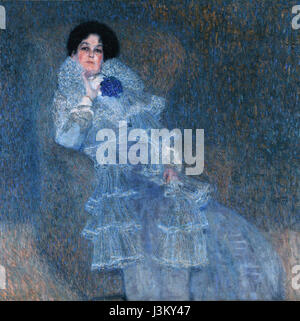 Le tableau de Gustav Klimt Marie Henneberg (1901-1902) est un portrait de femme, capturant l'élégance et la grâce du sujet dans le style caractéristique de l'artiste. Le travail de Klimt reflète souvent son intérêt pour le symbolisme et le design complexe, utilisant des motifs ornementaux et des textures riches. Cette pièce fait partie de l’exploration du portrait par Klimtâ€™ au cours de sa carrière au début du XXe siècle. Banque D'Images