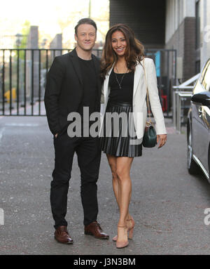 Karen et Kevin Clifton en dehors des Studios ITV Avec : Karen Clifton, Kevin Clifton Où : London, Royaume-Uni Quand : 05 Avr 2017 Banque D'Images