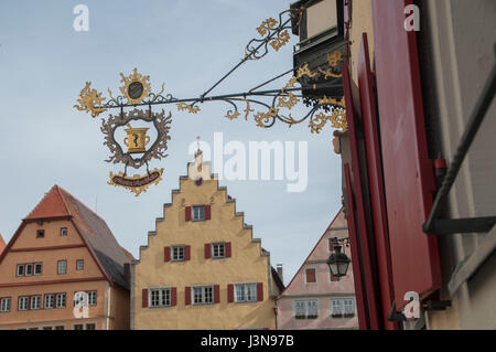 Auberge historique signe, Vieille Ville, Rothenburg, vallée de la Tauber, franc, Franconia, Bavaria, Germany Banque D'Images