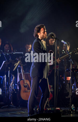 Toronto, Canada. 5 avril, 2017. Josh Tillman, mieux connu comme le père John Misty effectue un intime comment sur sa Pure Comedy Tour, au Royal Alexander Theater à Toronto, au Canada. Credit : Bobby Singh/Alamy Live News Banque D'Images