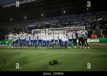 Le Danemark, le 05 mai 2017, Helsingoer. Les joueurs du FC Copenhague FC célèbrent la 12e Ligue danoise Copenhague titre après un nul 1-1 contre le FC Nordsjealland à droit de Dream Park en Farum Banque D'Images