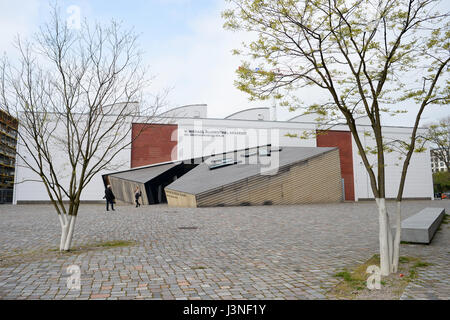 Berlin, Allemagne. 06Th Mai, 2017. L'Académie de W. Michael Blumenthal le Musée Juif de Berlin, Allemagne, 03 mai 2017. Il a été conçu par l'architecte américain Daniel Libeskind. Photo : Jens Kalaene Zentralbild-/dpa/ZB/dpa/Alamy Live News Banque D'Images