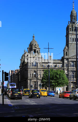 Glasgow, Ecosse, Royaume-Uni. 06 mai 2017, le trafic routier dans les rues de Glasgow, lors d'une journée ensoleillée dans le centre-ville de Glasgow. Credit : Malgorzata Larys/Alamy Live News Banque D'Images