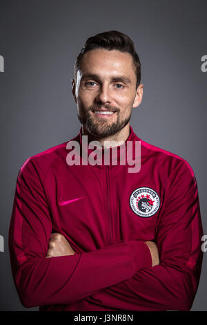Portrait de joueur de football australien du Liaoning Whowin James Holland C.F. pour le Football Chinois 2017 Super League, à Foshan, province du Guangdong en Chine du Sud, 24 janvier 2017. Banque D'Images
