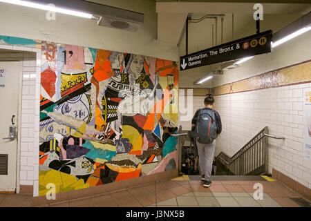 L'art de la mosaïque murale sur la mezzanine de la station de métro Avenue DeKalb au centre-ville de Brooklyn, New York Banque D'Images