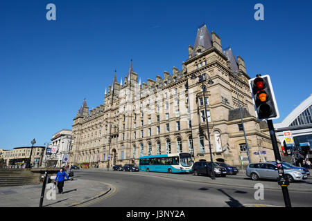 Chambres à Liverpool Lime Street. La façade de style Renaissance française à la gare de Lime Street, à l'origine l'Hôtel de l'ouest du nord pour servir rai Banque D'Images