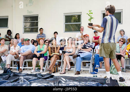 Miami Beach Florida,Joseph Valleri Victory Garden,jardin communautaire,conférence,présentation,légumes,légumes,herbes,bio,produits frais,horticulture, Banque D'Images