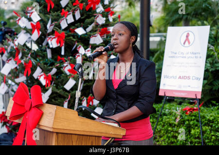 Miami Florida,Riverside Centre,Journée mondiale du SIDA,Candlelight Memorial,cérémonie d'éclairage des arbres,sensibilisation communautaire,prévention,maladie,santé,VIH,EPI mondial Banque D'Images