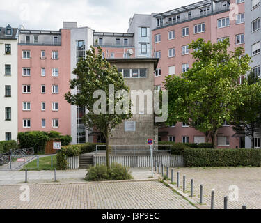 Berlin. L'Allemagne. Gedenkstätte Günter Litfin, ancienne frontière de guet restauré comme un mémorial à Günter Litfin, qui fut tué en tentant de quitter Banque D'Images