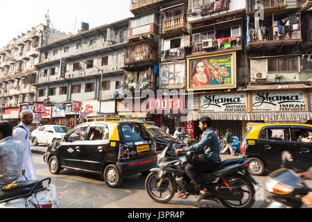 Intersection achalandée à Mumbai, Inde Banque D'Images