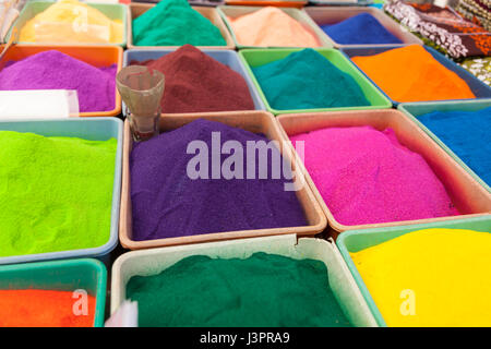 Les teintures de vêtements colorés, Mumbai, Inde Banque D'Images