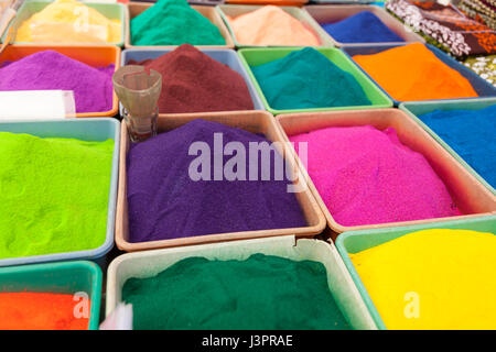 Les teintures de vêtements colorés, Mumbai, Inde Banque D'Images