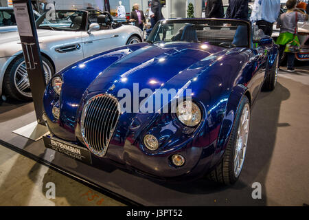 STUTTGART, ALLEMAGNE - Mars 03, 2017 : Wiesmann Roadster MF3, 1998. Plus grand d'Europe Exposition de voitures classiques 'RETRO' classiques Banque D'Images