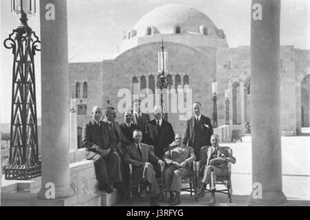 Le YMCA international de Jérusalem, créé en 1933, est un bâtiment emblématique de Jérusalem, connu pour son architecture distinctive et comme centre d’activités communautaires et culturelles. Banque D'Images