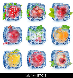 Ensemble de fruits et légumes frais isolé sur fond blanc Banque D'Images