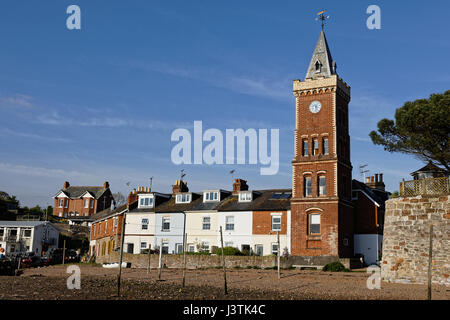 Peter's Tower - Devon brique italienne tour de l'horloge à Lympstone sur l'estuaire de la rivière Exe Banque D'Images