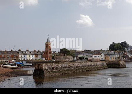 Peter's Tower - Devon brique italienne tour de l'horloge à Lympstone sur l'estuaire de la rivière Exe Banque D'Images