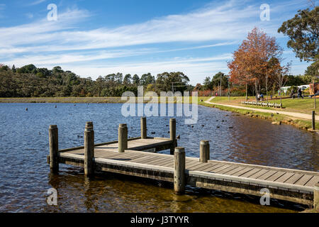 Lac de Wentworth Falls dans le parc national de Blue Mountains, New South Wales, Australie Banque D'Images