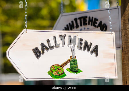 Le jardin fait main Direction à Ballymena, en Irlande du Nord Banque D'Images