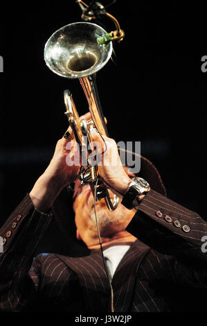 Tomasz Stańko,Tomasz Stańko Ludwik (né le 11 juillet 1942 à Rzeszów) est un trompettiste de jazz, compositeur.Tomasz Stańko Quartet Tomasz Stańko, Banque D'Images