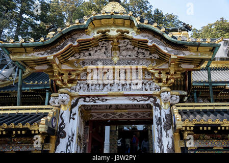 Karamon gate, Toshogu, sculptures dorées. Banque D'Images