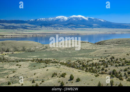 Canyon ferry lake ci-dessous mount baldy et contreforts près de Townsend, Montana Banque D'Images