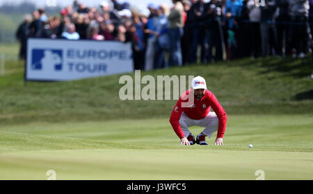 L'Angleterre Andy Sullivan au 6ème trou dans les quarts de finale lors de la deuxième journée au Centurion 6 Golf Club, St Albans. Banque D'Images