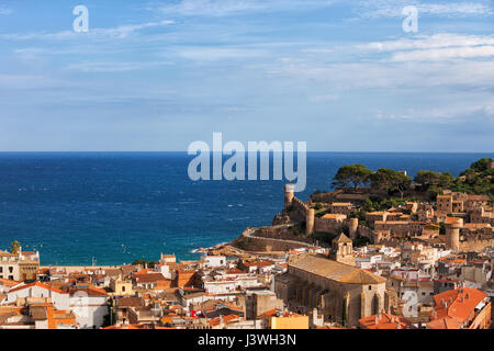 Tossa de Mar ville balnéaire sur la Costa Brava à la mer Méditerranée (mer des Baléares) en Catalogne, Espagne Banque D'Images