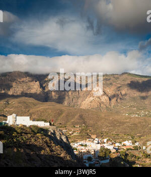 Du point de vue Mirador de Tunte sur le village de montagne de San Bartolomé de Tirajana, Gran Canaria, Îles Canaries, Espagne Banque D'Images