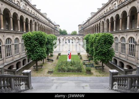 Cour intérieure de l'Hôpital Hôtel-Dieu à Paris Banque D'Images