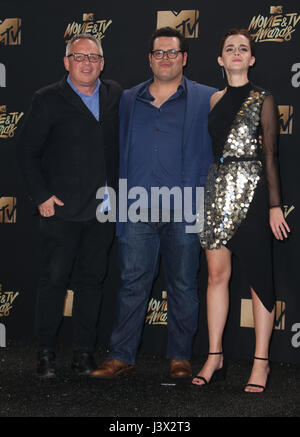 Los Angeles, CA, USA. 7 mai, 2017. Bill Condon, Josh Gad, Emma Watson, au 2017 MTV Movie Awards - TV et salle de presse Au Shrine Auditorium en Californie le 7 mai 2017. Credit : Fs/media/Alamy Punch Live News Banque D'Images