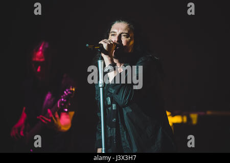 Turin, Italie. 7 mai, 2017. Dream Theater live sur scène à l'Auditorium Lingotto à Turin pour leurs "Images, mots et au-delà' tour 2017 concert. Photo : Cronos/Alessandro Bosio Crédit : Cronos/Alamy Live News Banque D'Images