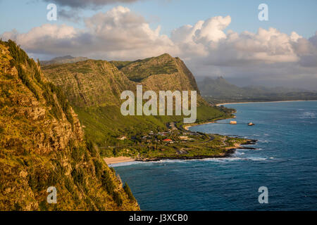 Une vue de Makapu'u et la zone de l'surrouding Makapu'u phare randonnée. Banque D'Images