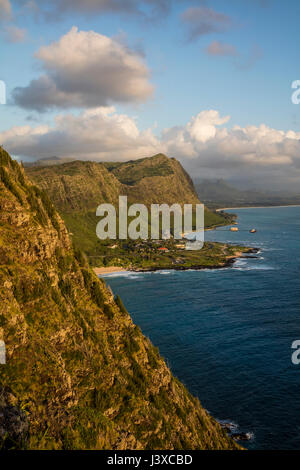 Une vue de Makapu'u et la zone de l'surrouding Makapu'u phare randonnée. Banque D'Images